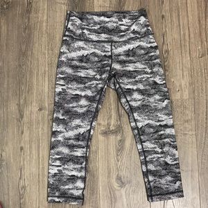 Lululemon leggings size 8